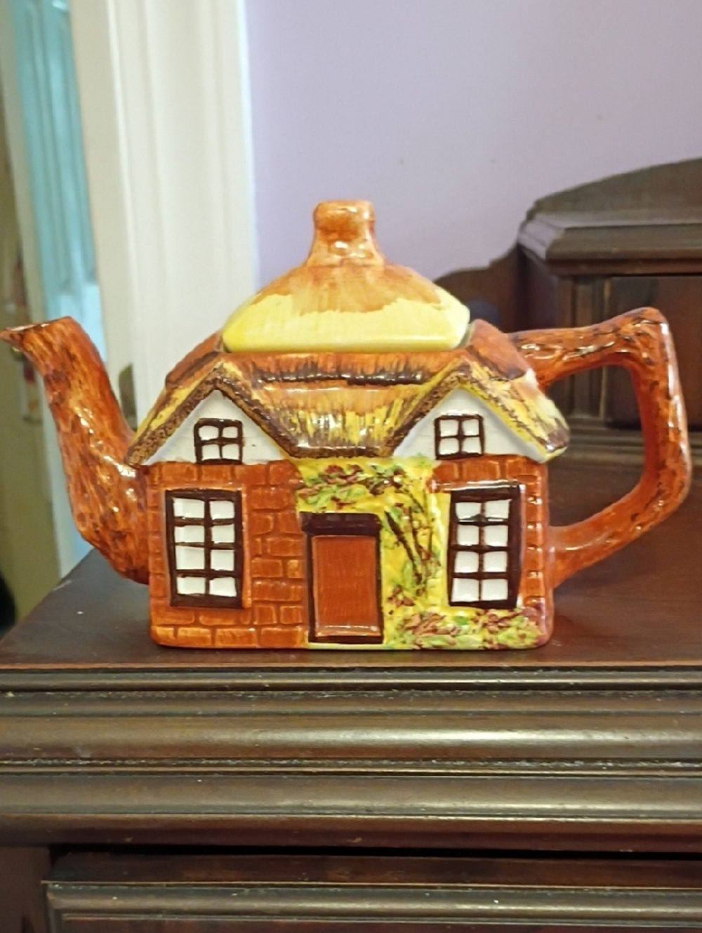Price Kensington Vintage Cottage Teapot